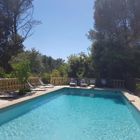 Le Domaine D'alezen Feriehus Grans